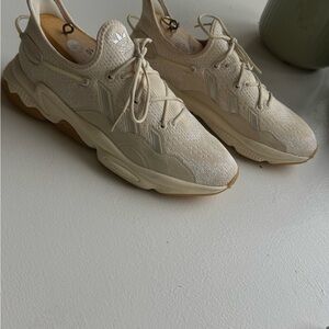 Adidas Women's Cream Sneakers